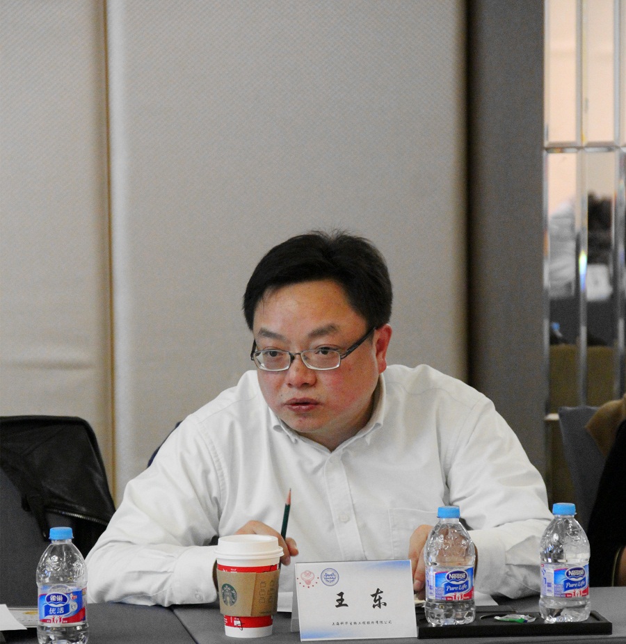 王東.jpg 王東.jpg